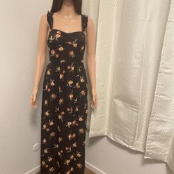 Sleeveless Dress With Left Leg Side Split