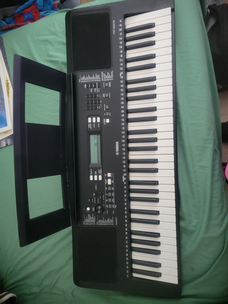 Yamaha PSR-E373 61-Key Portable Keyboard (Piano) With Power Adapter