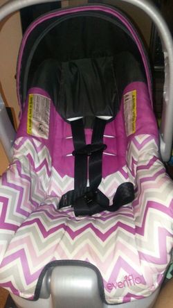 Carseat with base 15