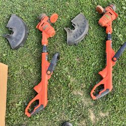 2 BLACK AND DECKER ELECTRIC WEED EATERS (Austintown)