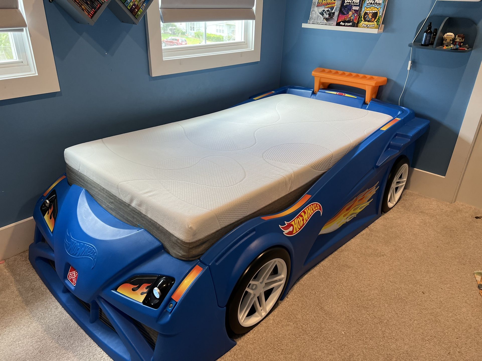 Step 2 Hot Wheels (toddler To Twin) Race Car Bed