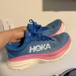 FREE Women’s Hoka Shoes Size 7