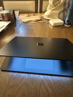 Fast and Powerful Microsoft Surface Laptop 4 13.5" Touch — i7 / 32GB RAM / 1TB SSD — Matte Black