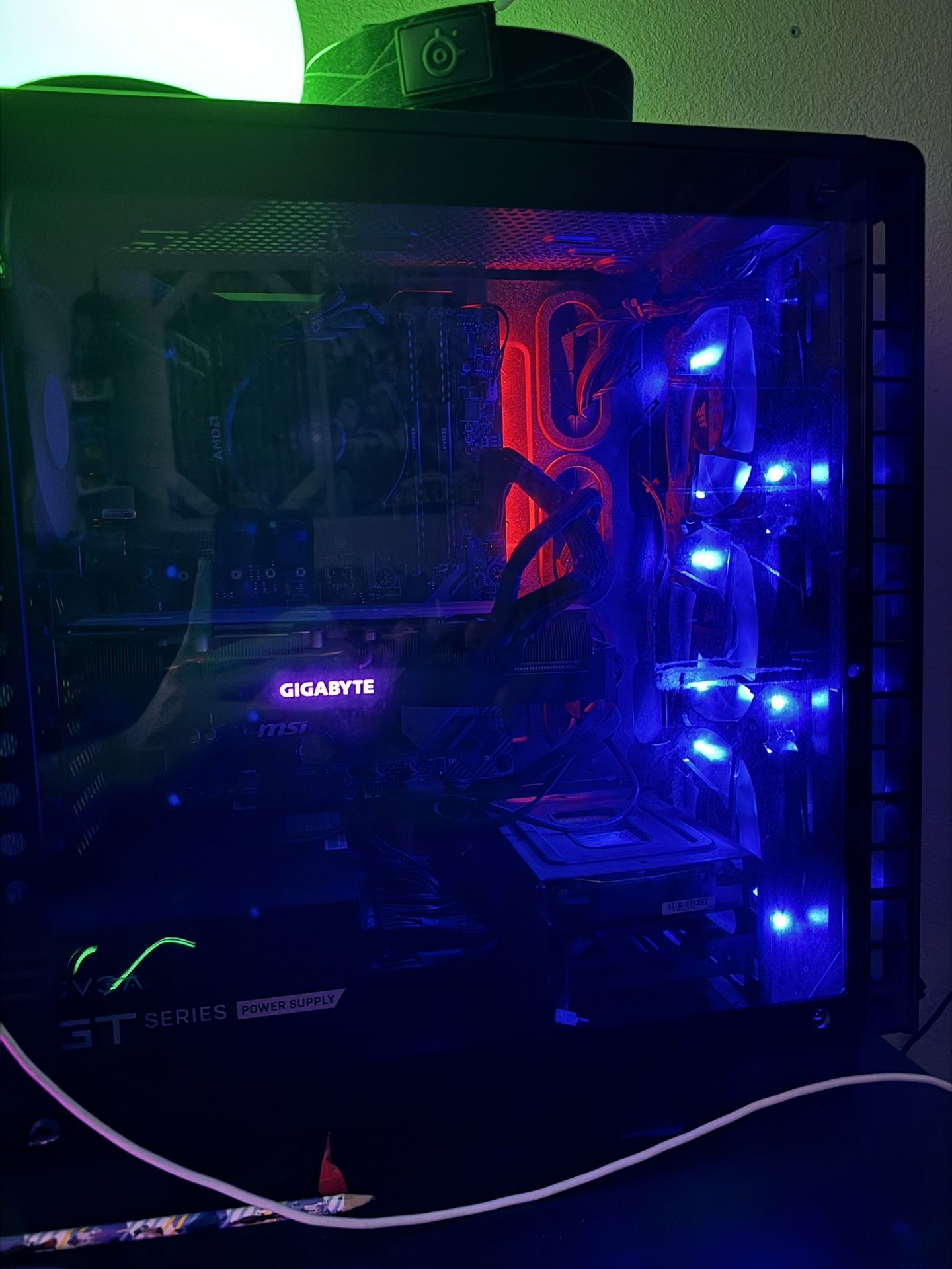 Gaming PC And peripherals