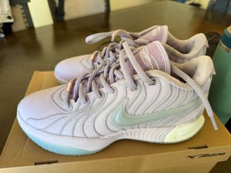 Nike LeBron 21 XXI Grape size 8