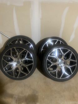 Set of 4 Black Machined Alloy Wheels with Tires