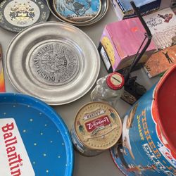 Many Vintage Collectables