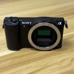 Sony Alpha a5100 Mirrorless Digital Camera 24.3MP