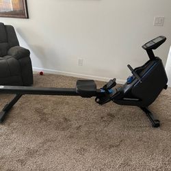 Rowing Machine - Horizon