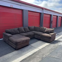 FREE Delivery Locally 🛻 Brown Sectional Couch