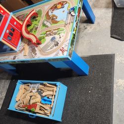 Thomas And Frieda Train Table With Lots Of Track And Pieces