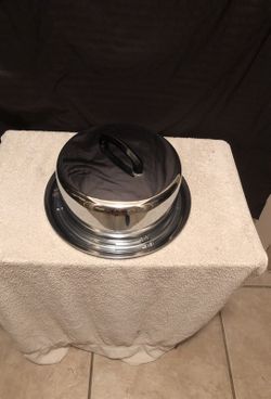 Nice chrome metal cake pan