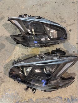 2009-2014 Nissan Maxima Halogen Headlights with Clear Corner