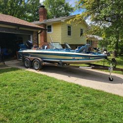 1987 Stratos 189v Fish and Ski Ready For The Water