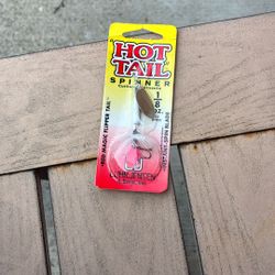 Hot Tail Spinner Fishing Lure
