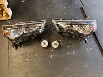 2019 Toyota 4Runner headlights