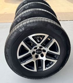 Like New 👍 Gmc Sierra Yukon 20" Wheels and Pirelli Tires 💯