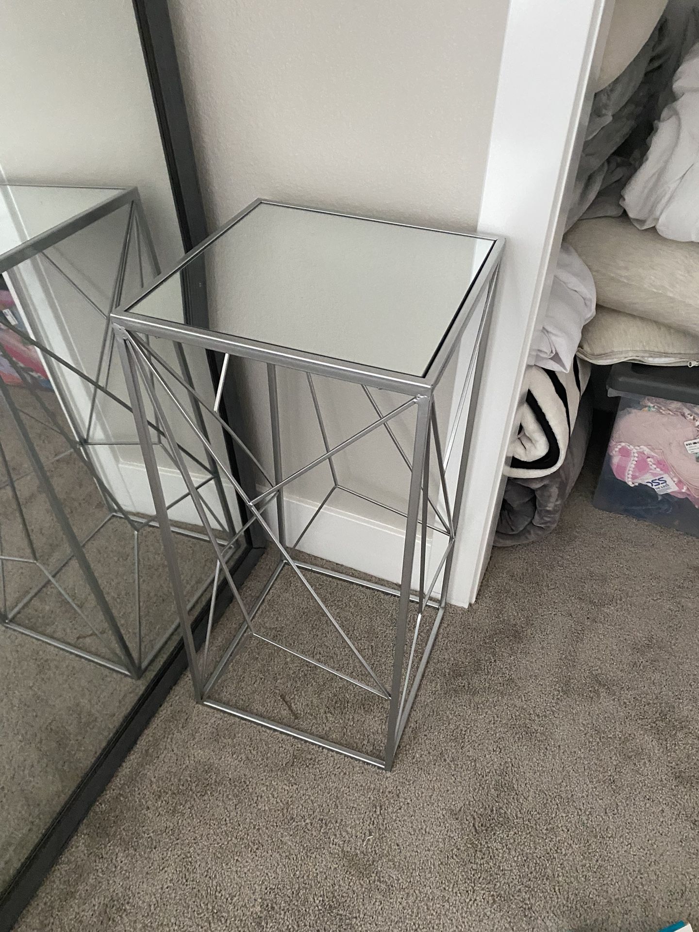 Accent Table