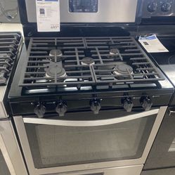 Whirlpool  Gas Range (new Warranty Included) 