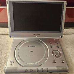 MAGNAVOX -PORTABLE-DVD PLAYER