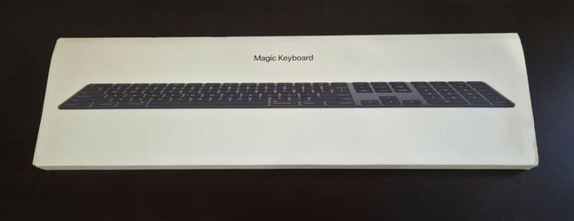 NEW Apple Magic Keyboard w/ Numeric Keypad - Space Gray(A1843)