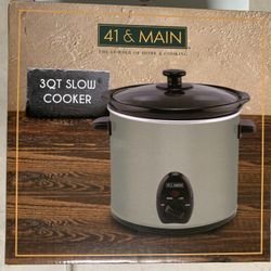 NEW 41 & Main 3 Qt Slow Cooker New in box
