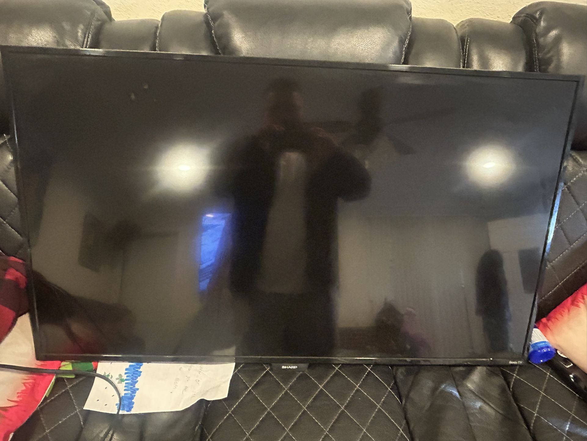 Used 43 Inch Sharp Roku smart Tv