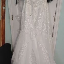 Beautiful Wedding Dress Never Used