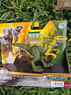Jurassic World Strike Attack Atrociraptor