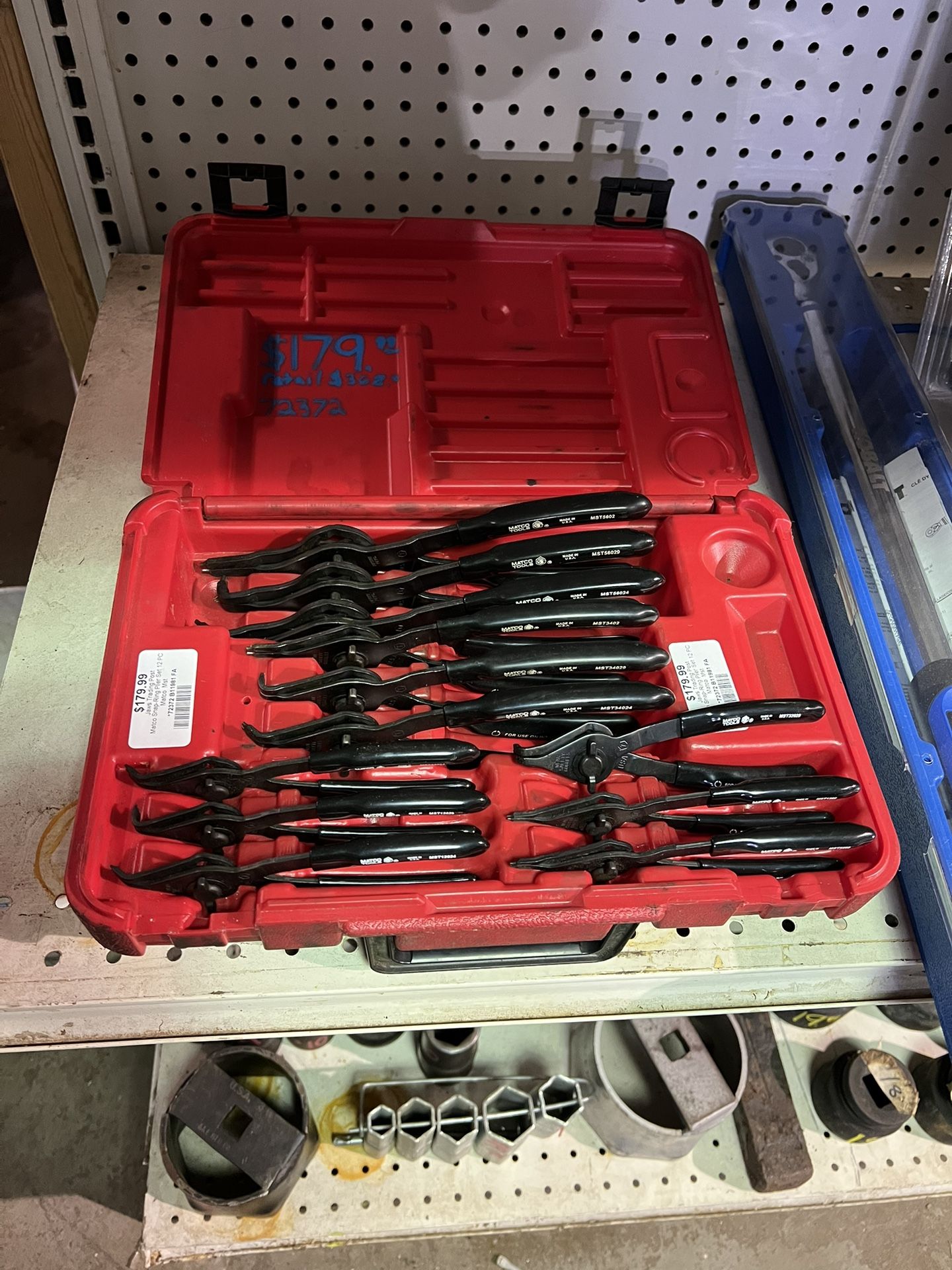 Snap-On plier set 12pc pick up only retails $368