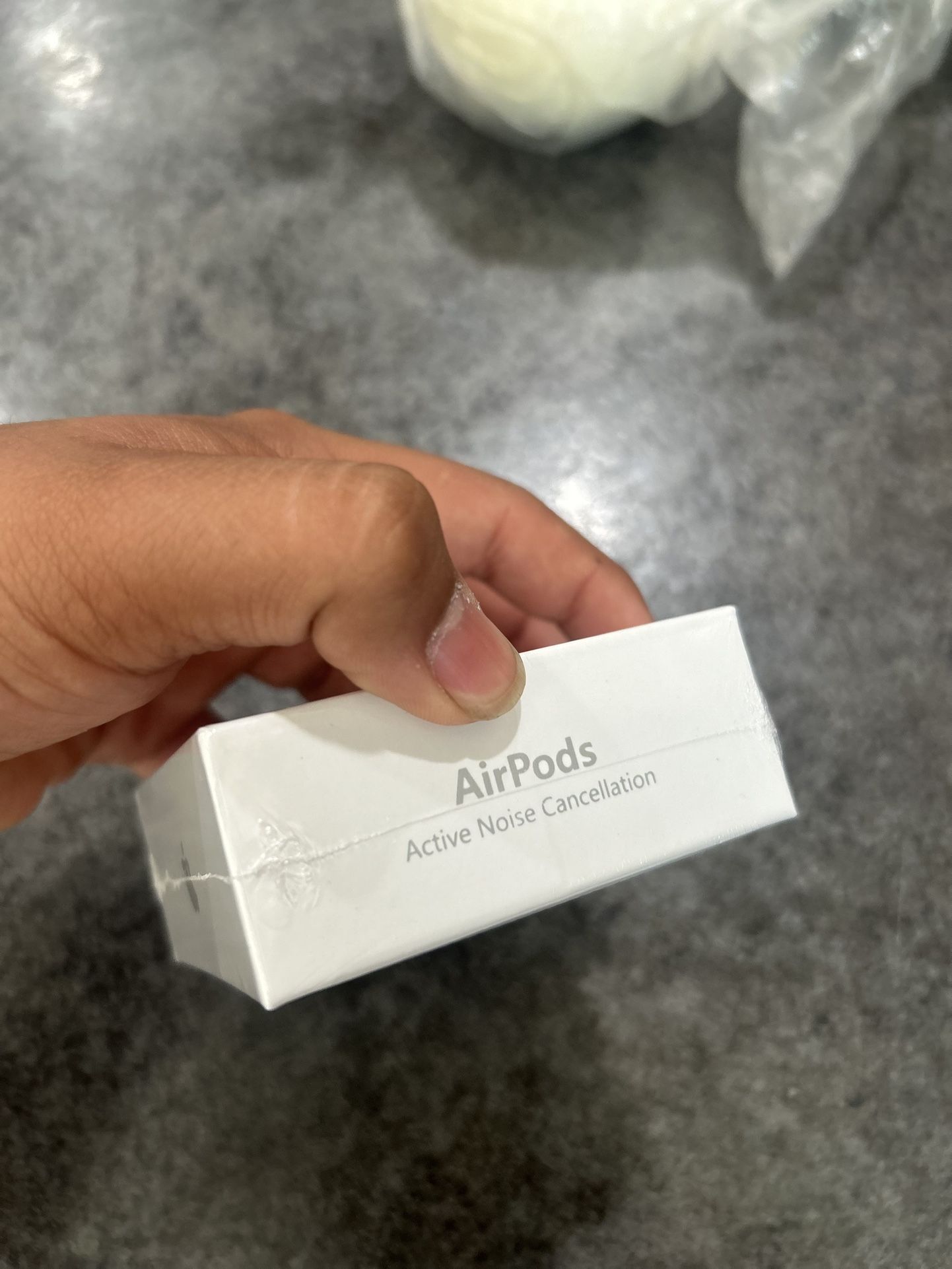 Airpods 4 ANC