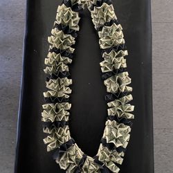 money leis