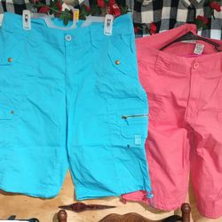 Like new 2 pair of women's Roaman's shorts blue and salmon 12W 34" waist