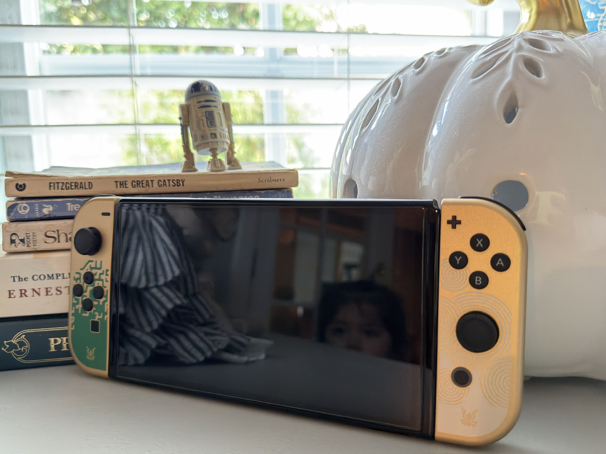 Nintendo Switch - OLED Model - The Legend of Zelda: Tears of the Kingdom Edition