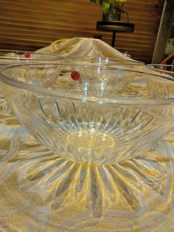 Princess House Lead Crystal Large Serving Bowl. Pasta / Salad 120 Oz Size.  New, Never Used. $ 25 Each Firm.  4 Total.