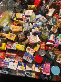 Mini brands