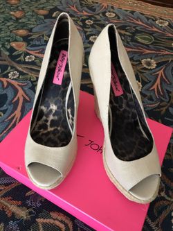 Betsy Johnson Beige Canvas Wedges