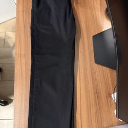 Amazon Essentials Men’s Classic-Fit Chino Pants Black 30W x 30L