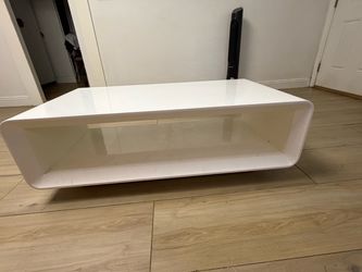 High gloss coffee table