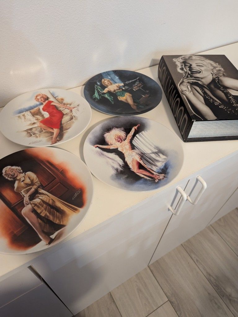 4 Marilyn Monroe Delphi Collector Plates & Custom Box