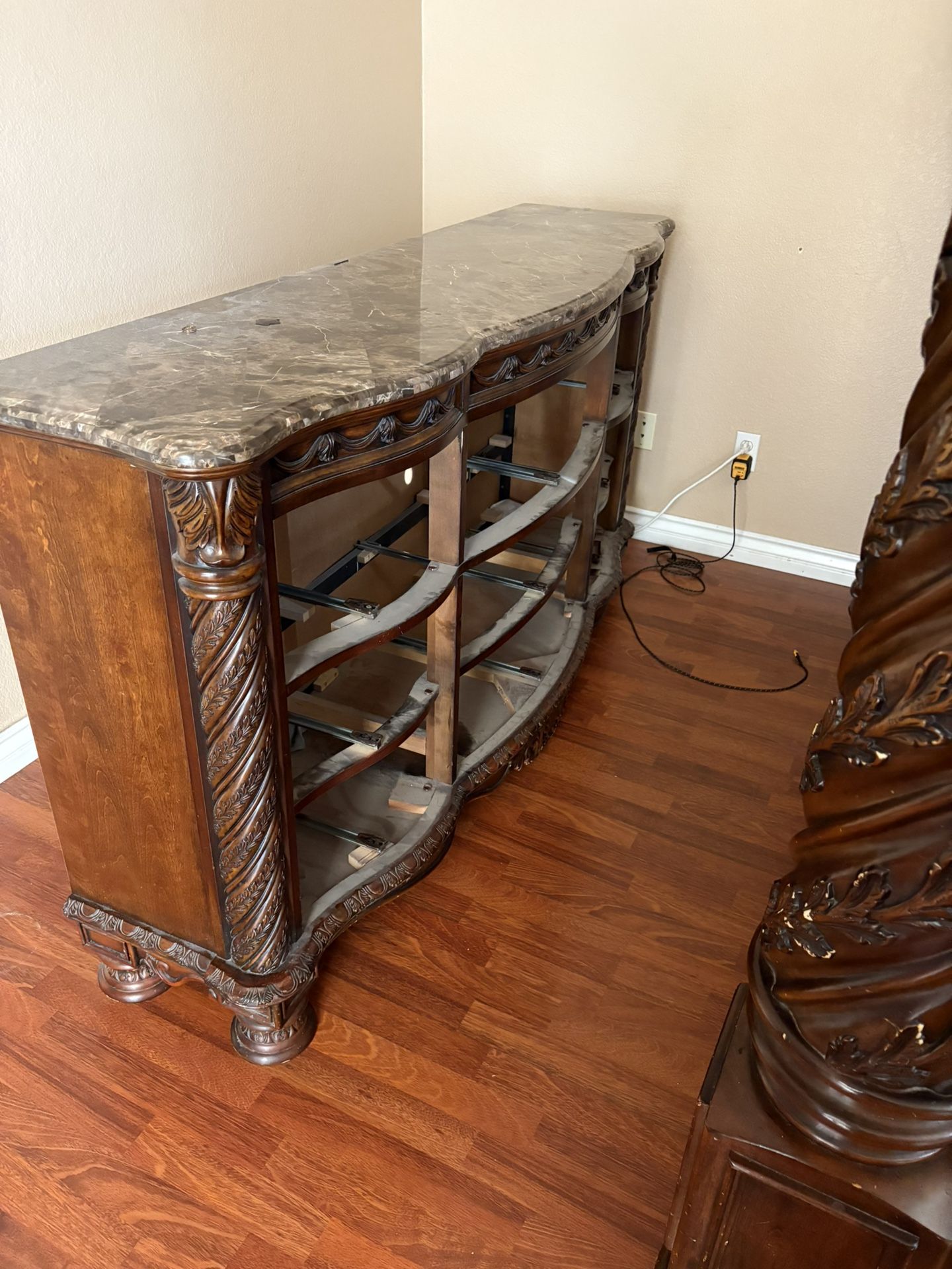 Bedroom Set Everything Included In Price