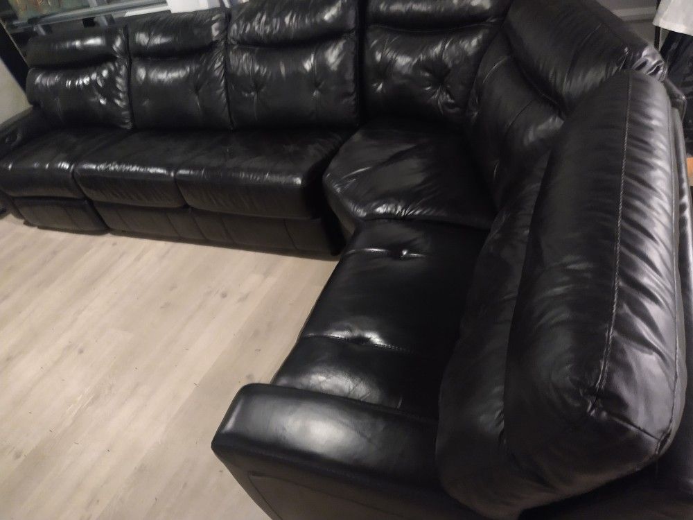 SECTIONAL GENUINE LEATHER RECLINER ELECTRIC BLACK COLOR.. DELIVERY SERVICE AVAILABLE ✅💥🚚