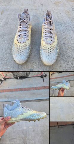 Under Armour Baseball Cleats. Size 9.5...Molded