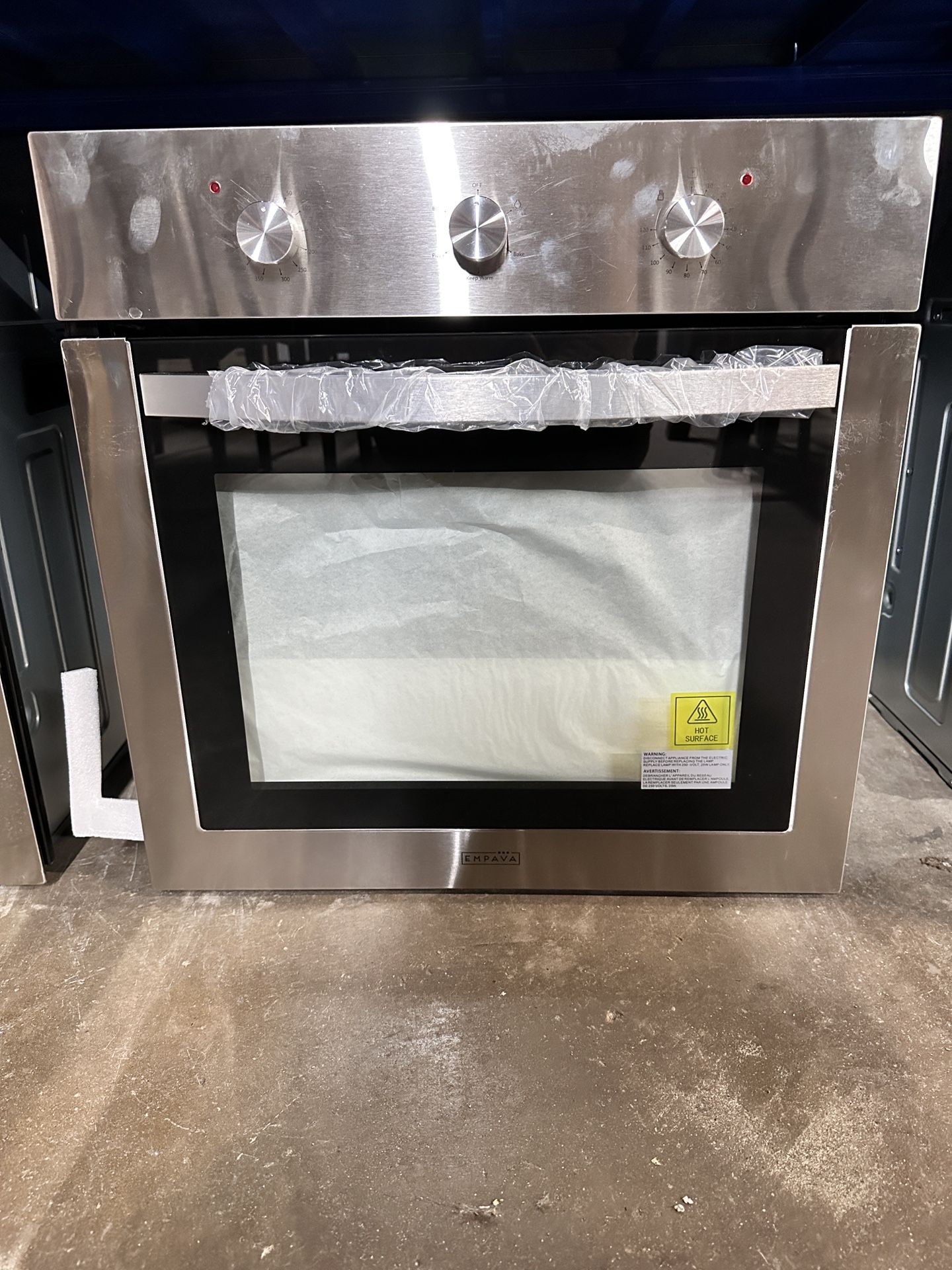 Empava 24 in. Electric Single Wall Oven Convection with 6 Cooking Functions Mechanical Knobs Control in Stainless Steel Model 2020, B14