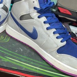 Air Jordan 1 Mid 'Matte Silver Purple'