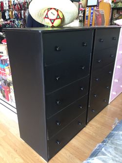 2 Knob Dresser