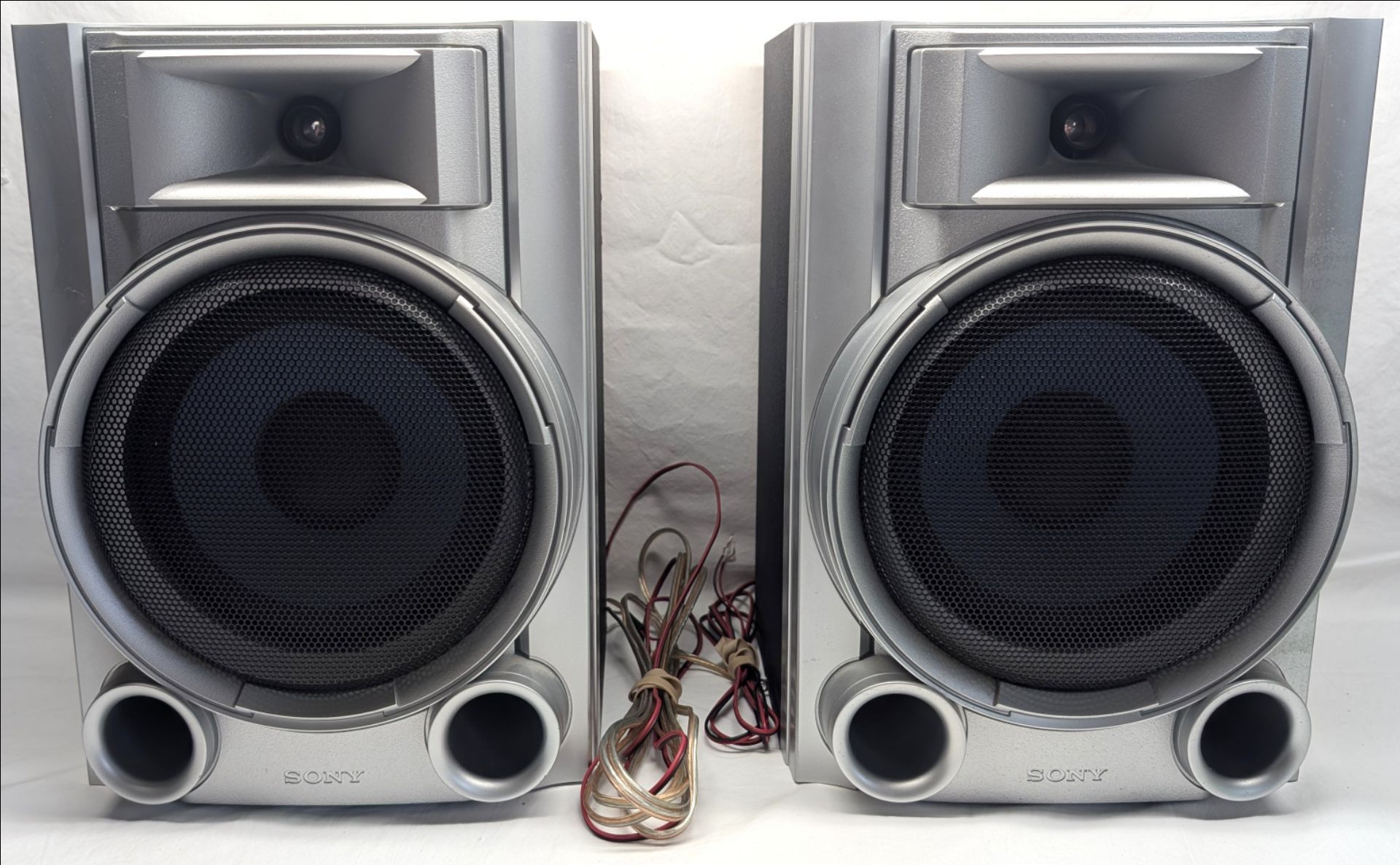 Sony SS-EC55S Bookshelf Speakers Pair Silver 6 Ohm Wired Stereo