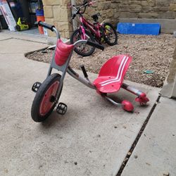 Razor 360 Sparking Trike