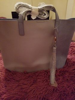 LARGE TOTE BRAND NEW $20