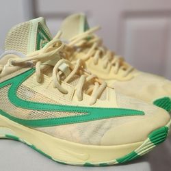 Nike Giannis Immortality 3